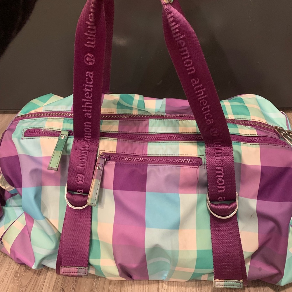 Vintage Lululemon gym bag w/ yoga mat holder